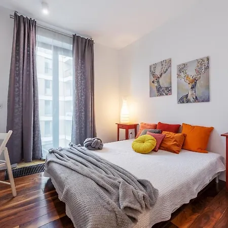 Otium Old Town Na Groblach Square Apartment